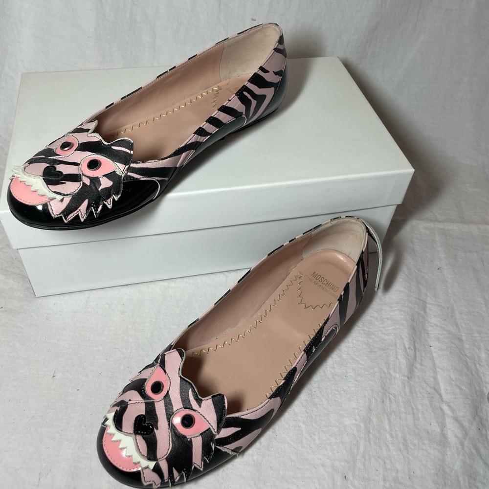 Size 5 Moschino Pink Jaguar Shoes